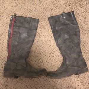 Steve Madden Caapital boots